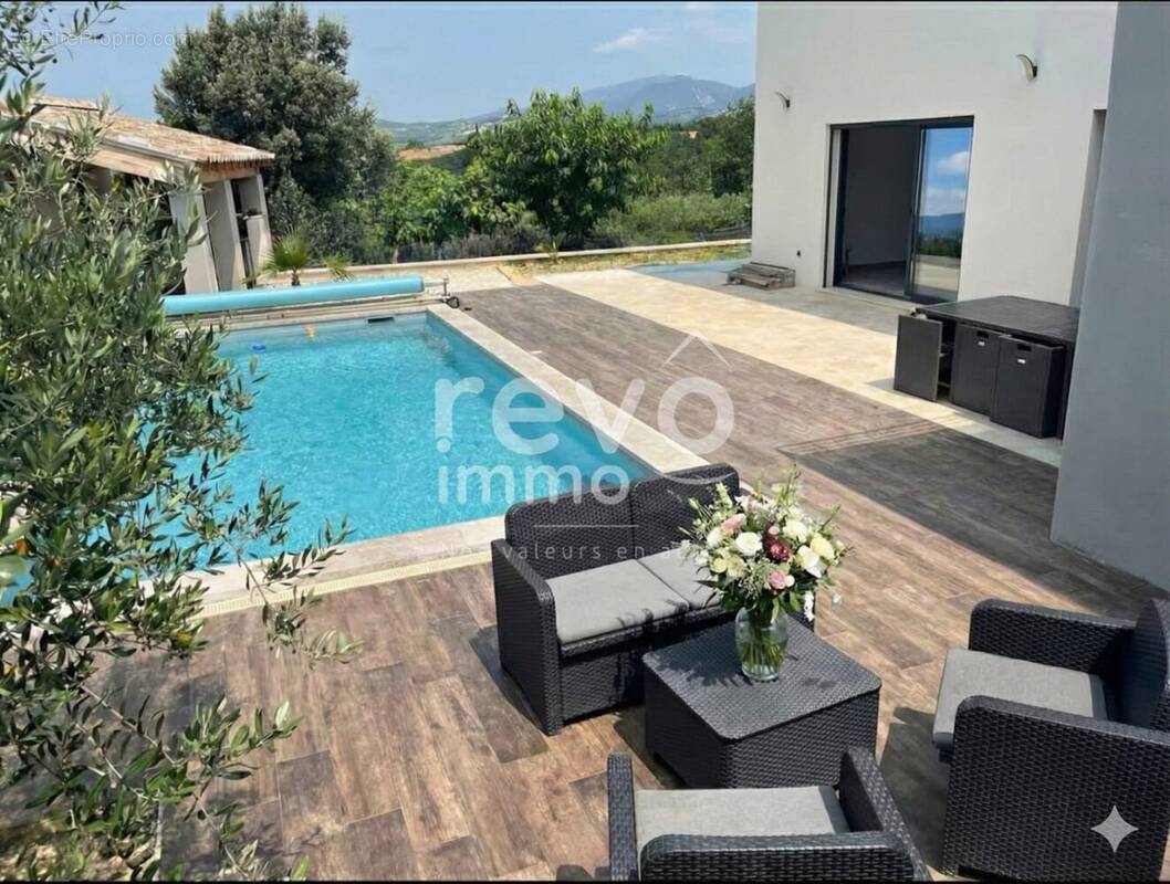 Maison à MIRABEL-AUX-BARONNIES