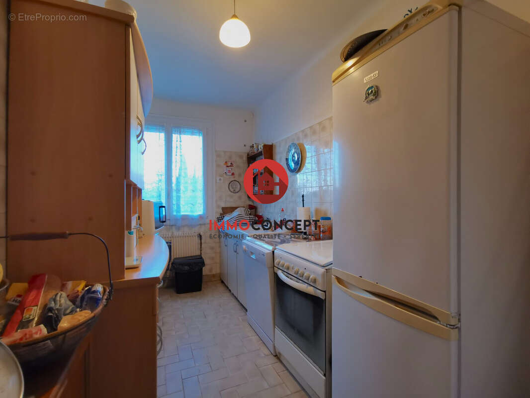 Maison à LAUDUN-L&#039;ARDOISE