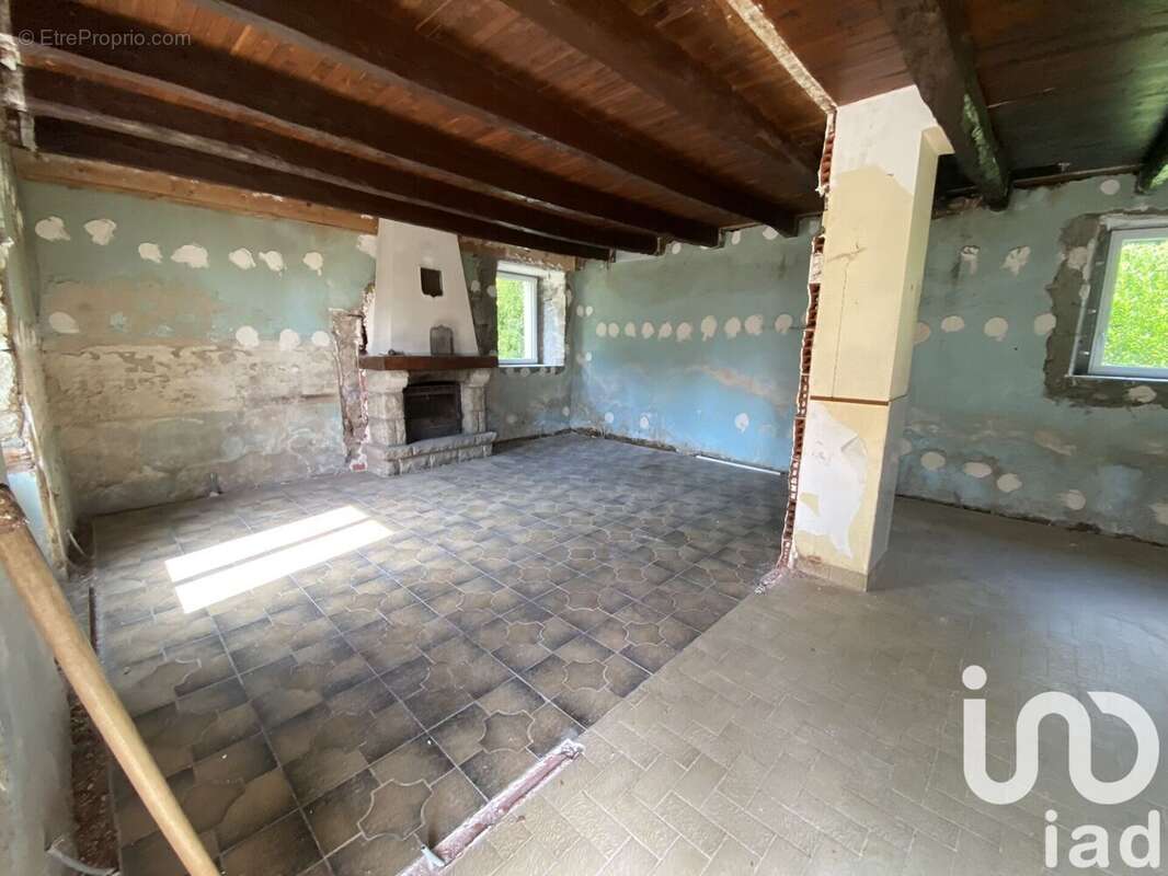 Photo 3 - Maison à COETLOGON