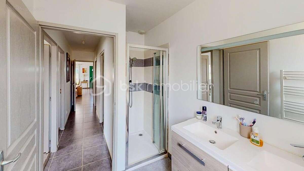 Maison de plain-pied de 2017 avec 4 chambres et piscine - photo 27