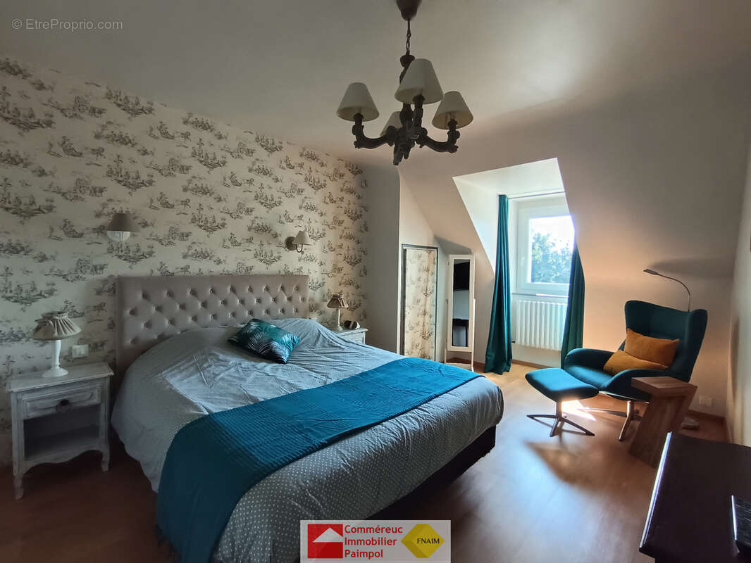 KERFOT, maison familiale de 134 m2 sur un terrain paysagé de 4 280 m2 - photo 10