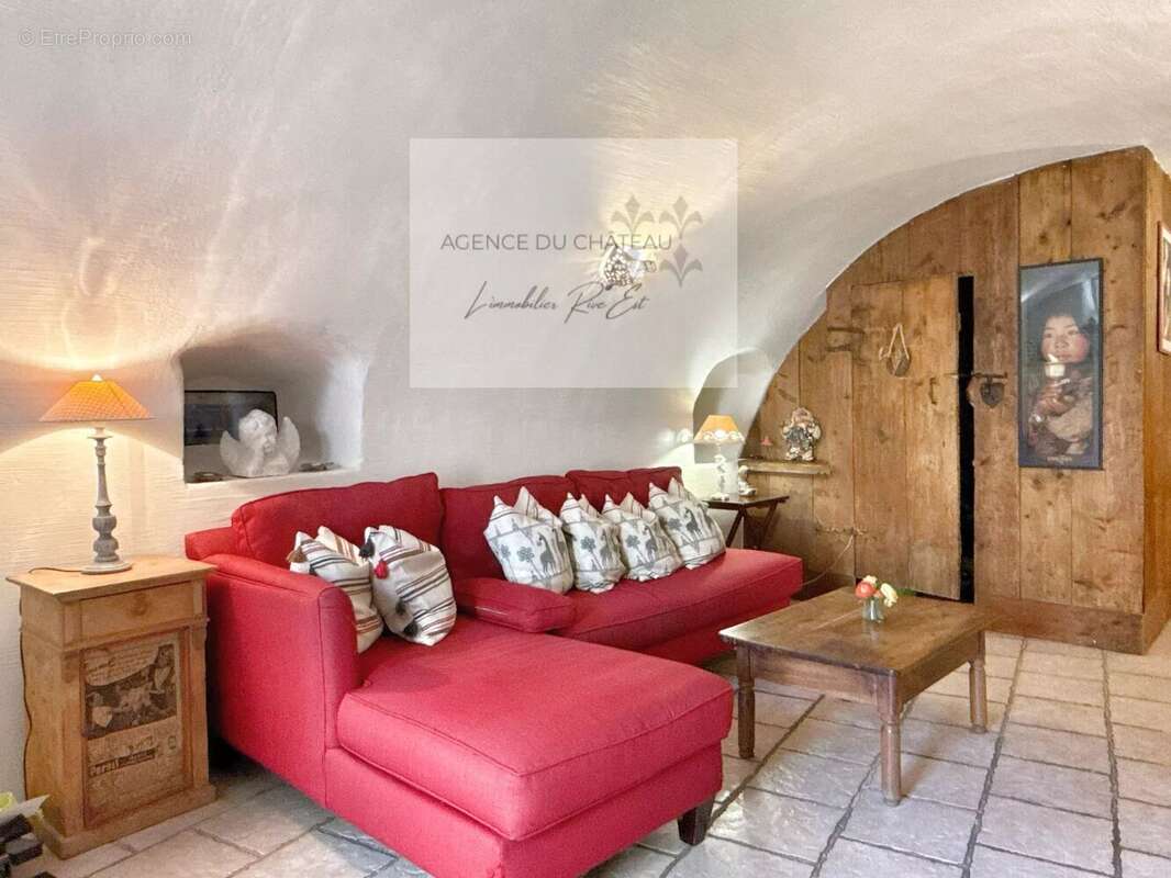Maison à MENTHON-SAINT-BERNARD