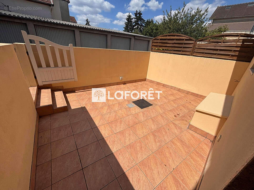 Maison à VILLEMOMBLE