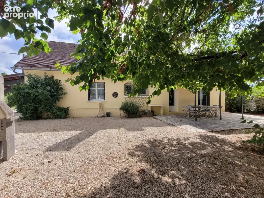 Belle maison familiale avec piscine sur terrain de 1700 m² - photo 4