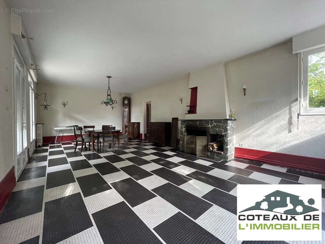 Maison à BLANZAC-PORCHERESSE