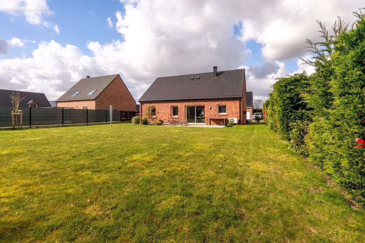 Maison à WEST-CAPPEL