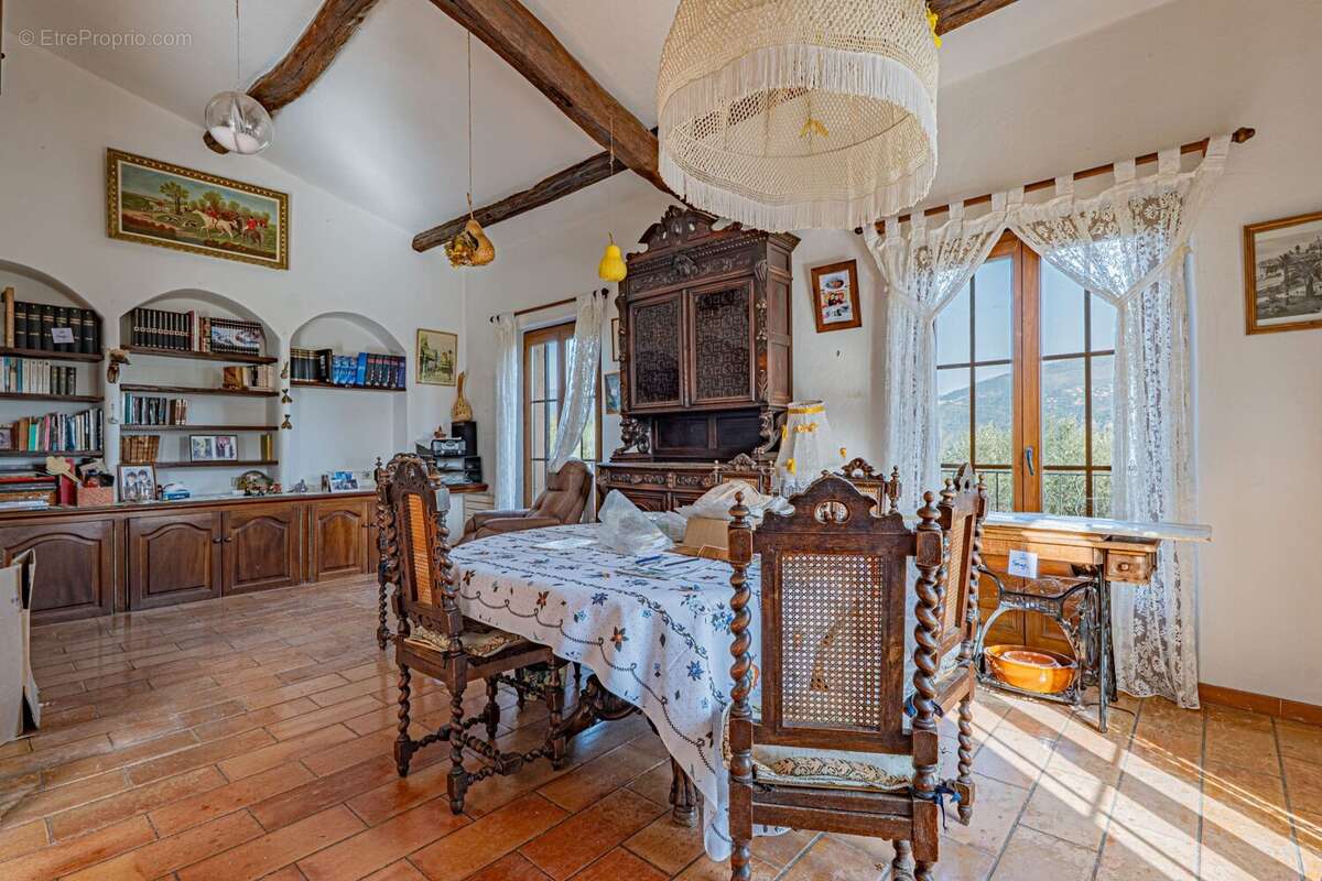 Maison à GATTIERES