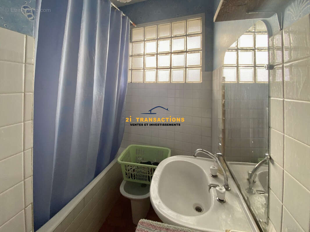 Appartement à SURY-LE-COMTAL