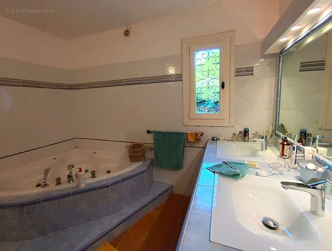 Maison à PUGET-VILLE