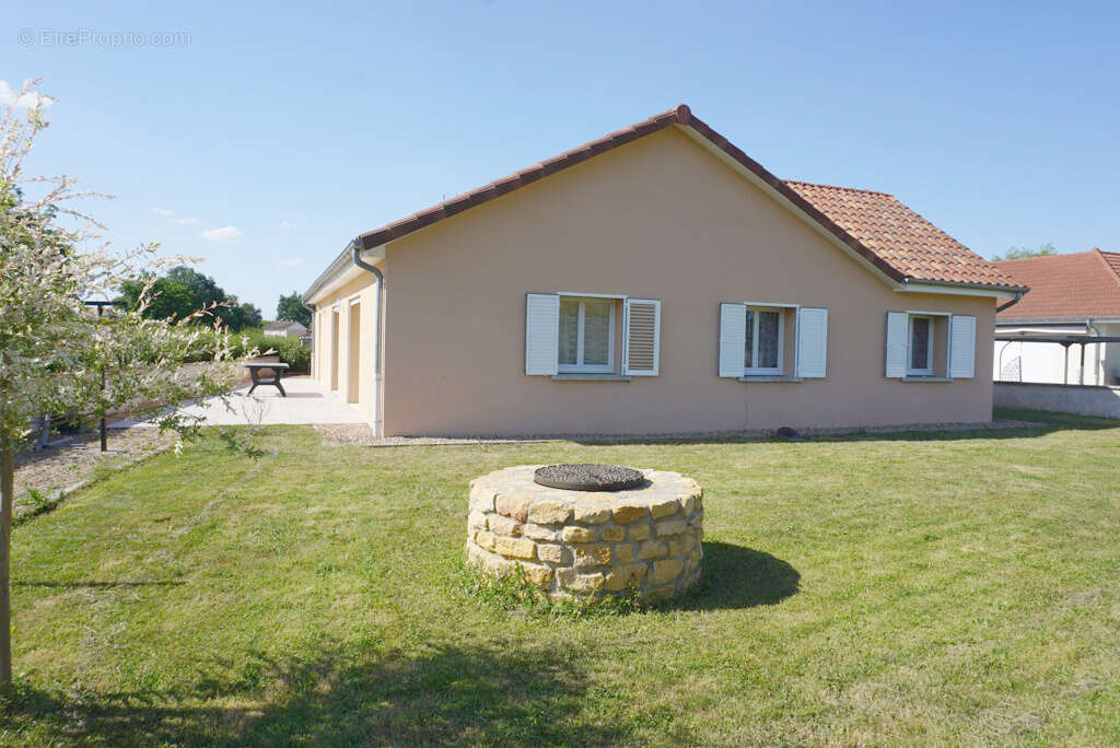 Maison à PARAY-LE-MONIAL