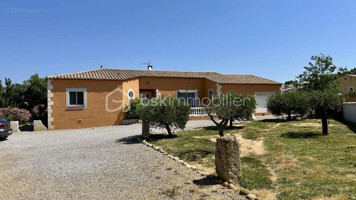 Villa d’exception de plain-pied – 142 m² – Terrain de plus de 2000 m² avec piscine – Montséret - photo 4