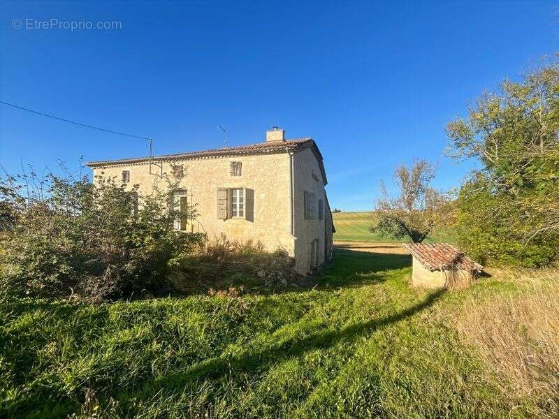 Maison à PLIEUX