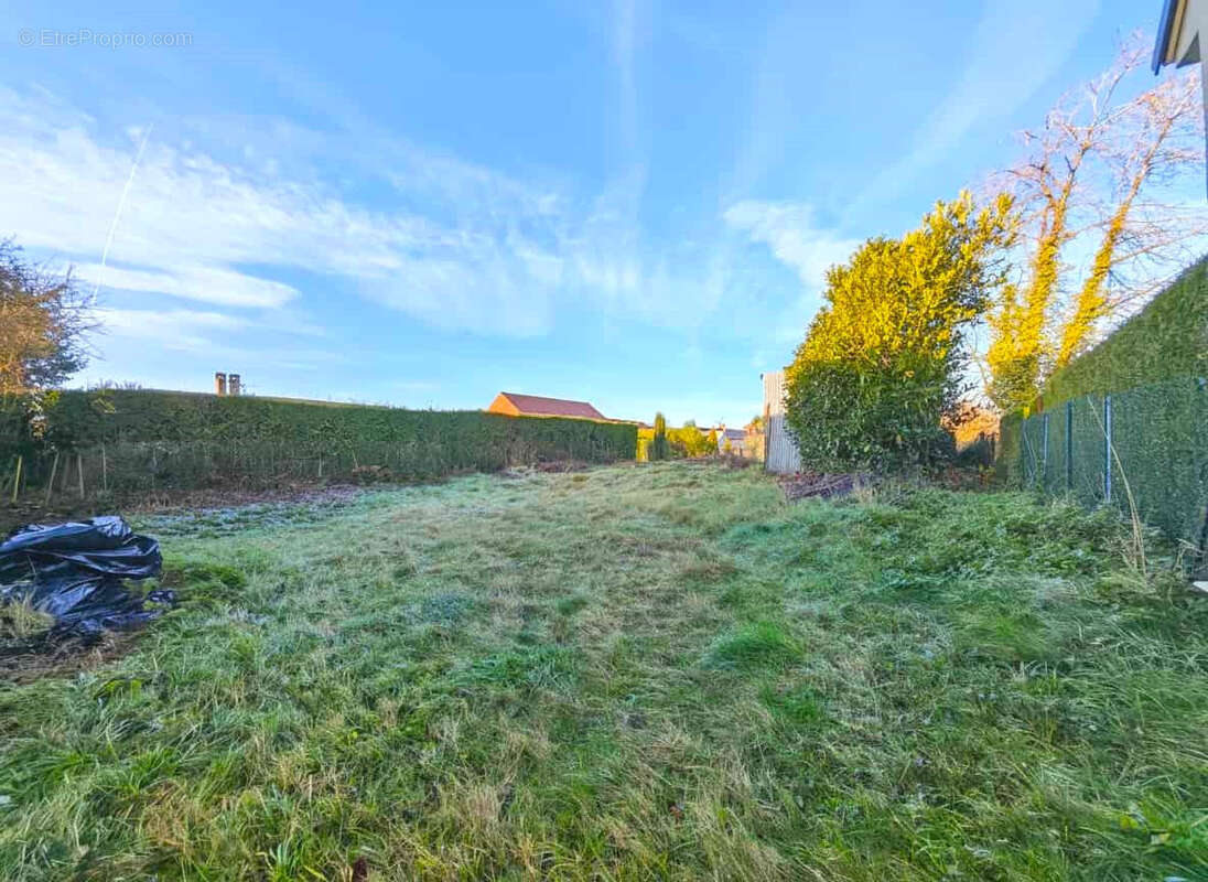 Terrain à ORESMAUX