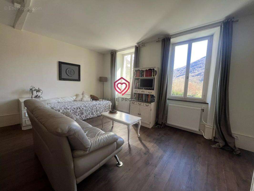 Maison à SAINT-BEAT