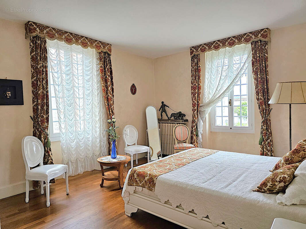 Maison à VILLENEUVE-SUR-LOT