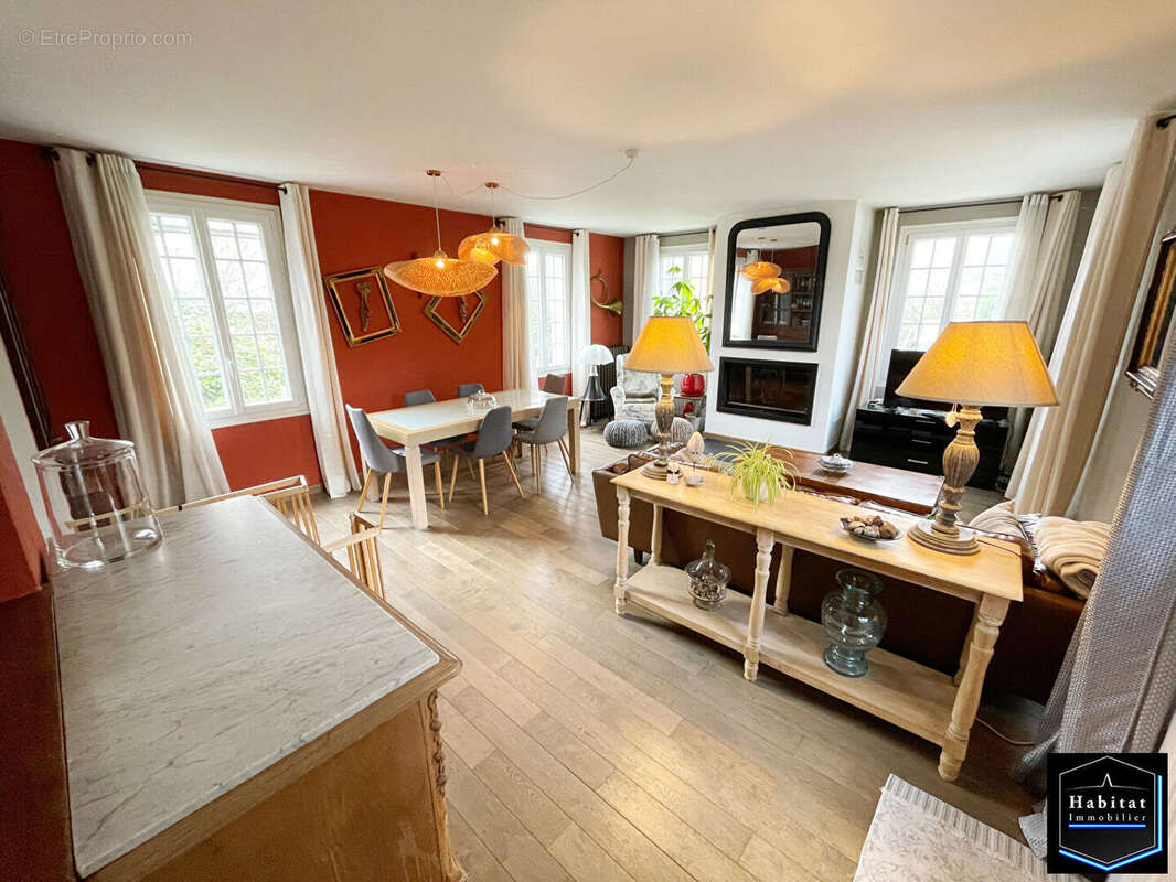 Maison à MOUSSY-LE-VIEUX