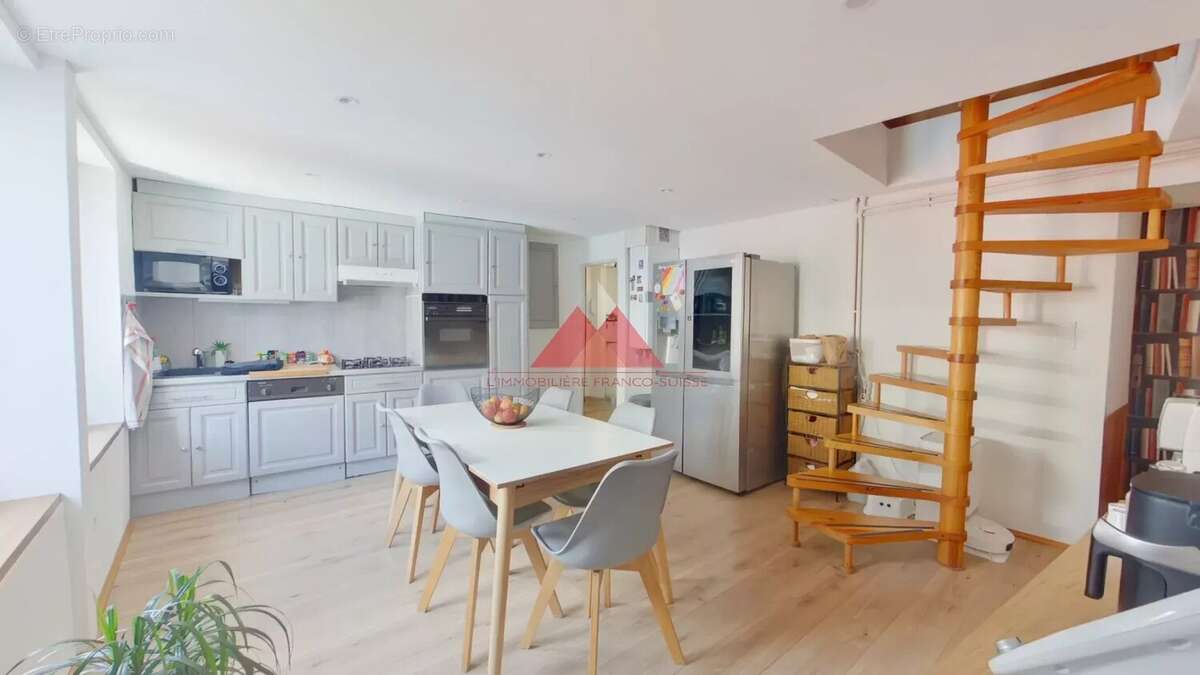 Appartement à LA MOUILLE