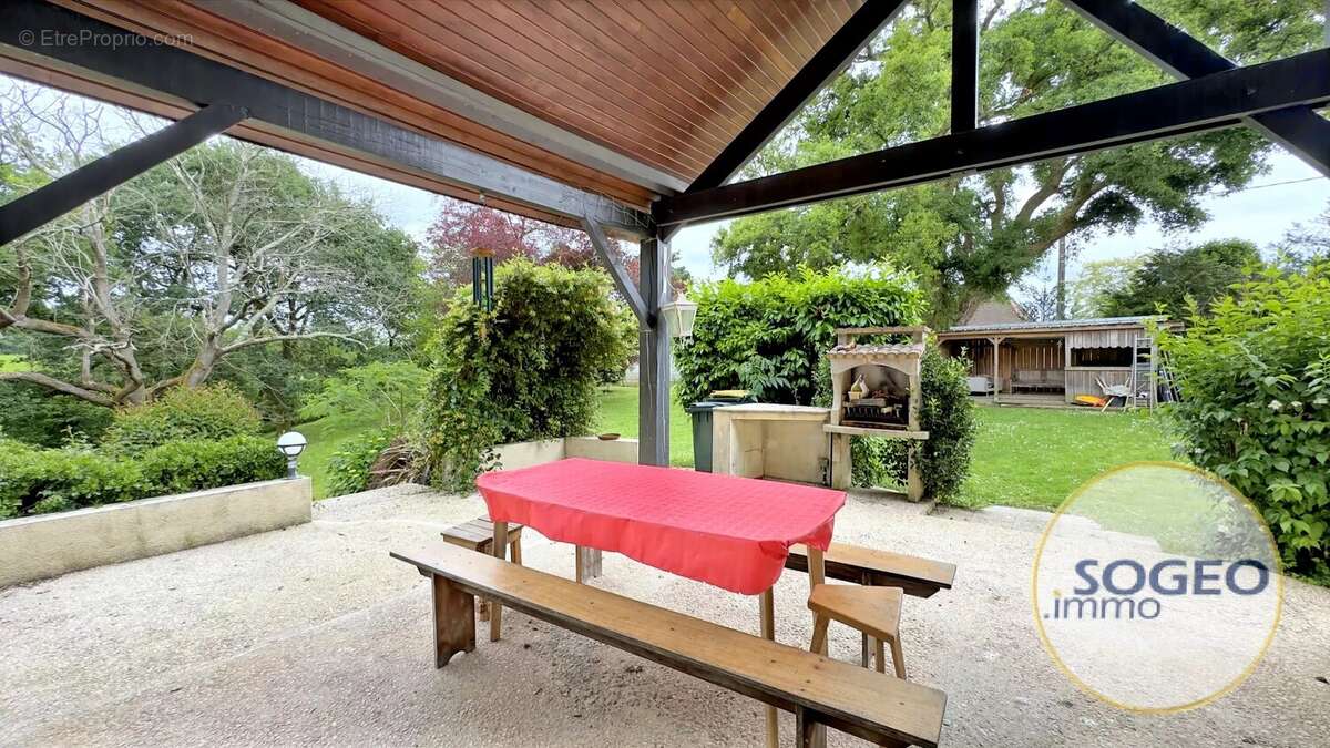 Villa de 160m² sur 3400m² arborés - photo 3