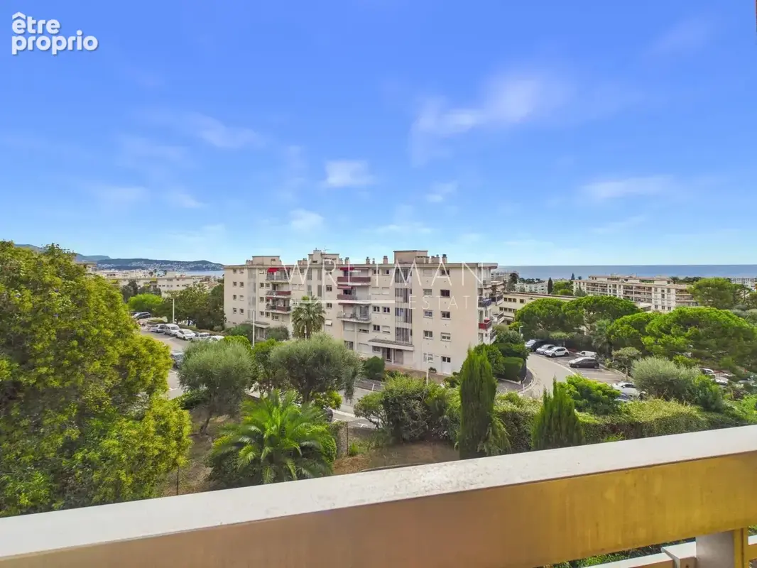 Lumineux appartement 2 pièces avec balcon – Nice Napoléon III - photo 4