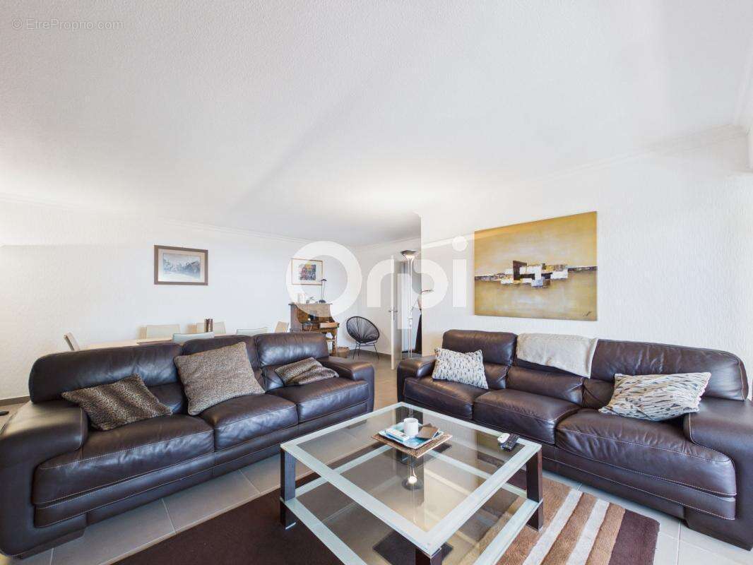 Appartement à MANDELIEU-LA-NAPOULE