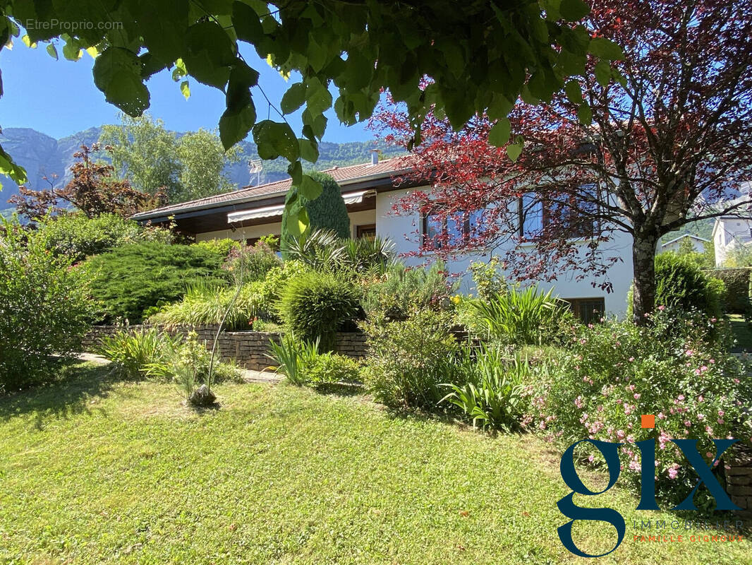 Maison à SAINT-ISMIER