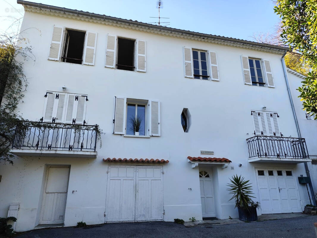 Appartement à HYERES