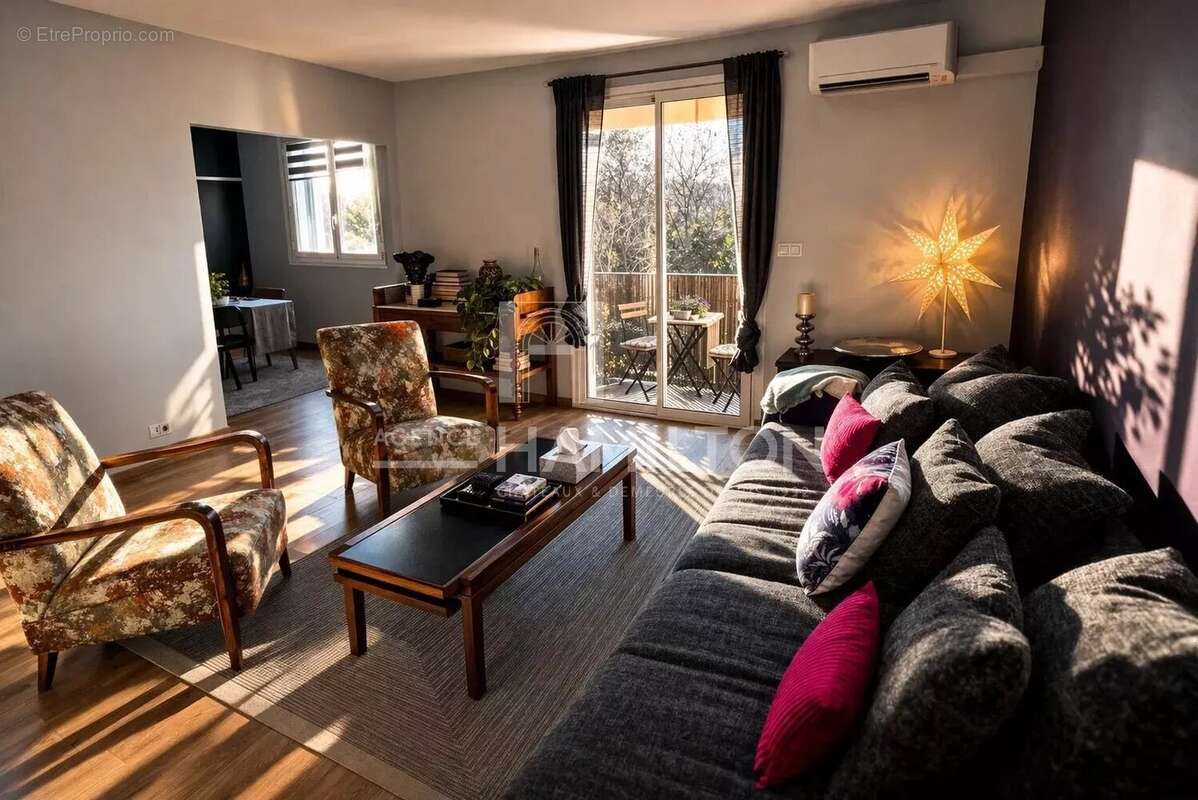 Appartement à VALBONNE