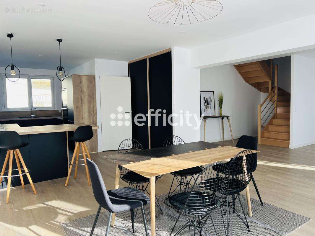 Maison à LE POULIGUEN