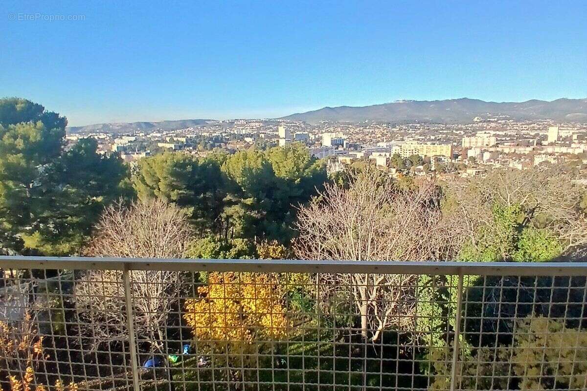Appartement à MARSEILLE-12E