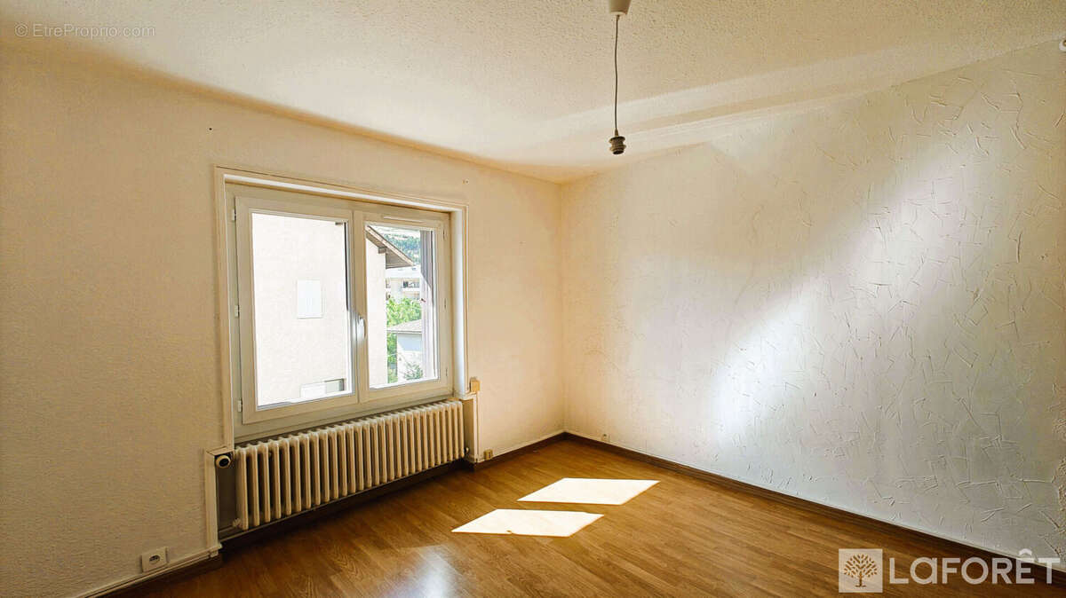 ** appartement type 3 - embrun - 3 pièces - photo 6