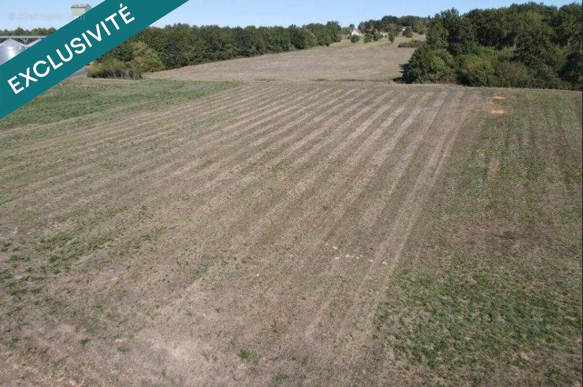 Photo 1 - Terrain à LA DOUZE