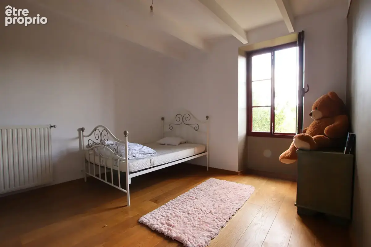 Maison en pierre - 6 chambres - photo 11