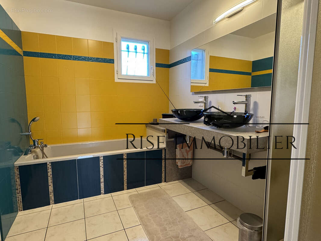 Maison à LEZIGNAN-CORBIERES