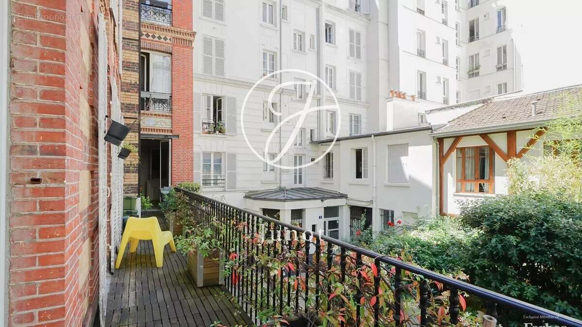 Appartement à PARIS-18E