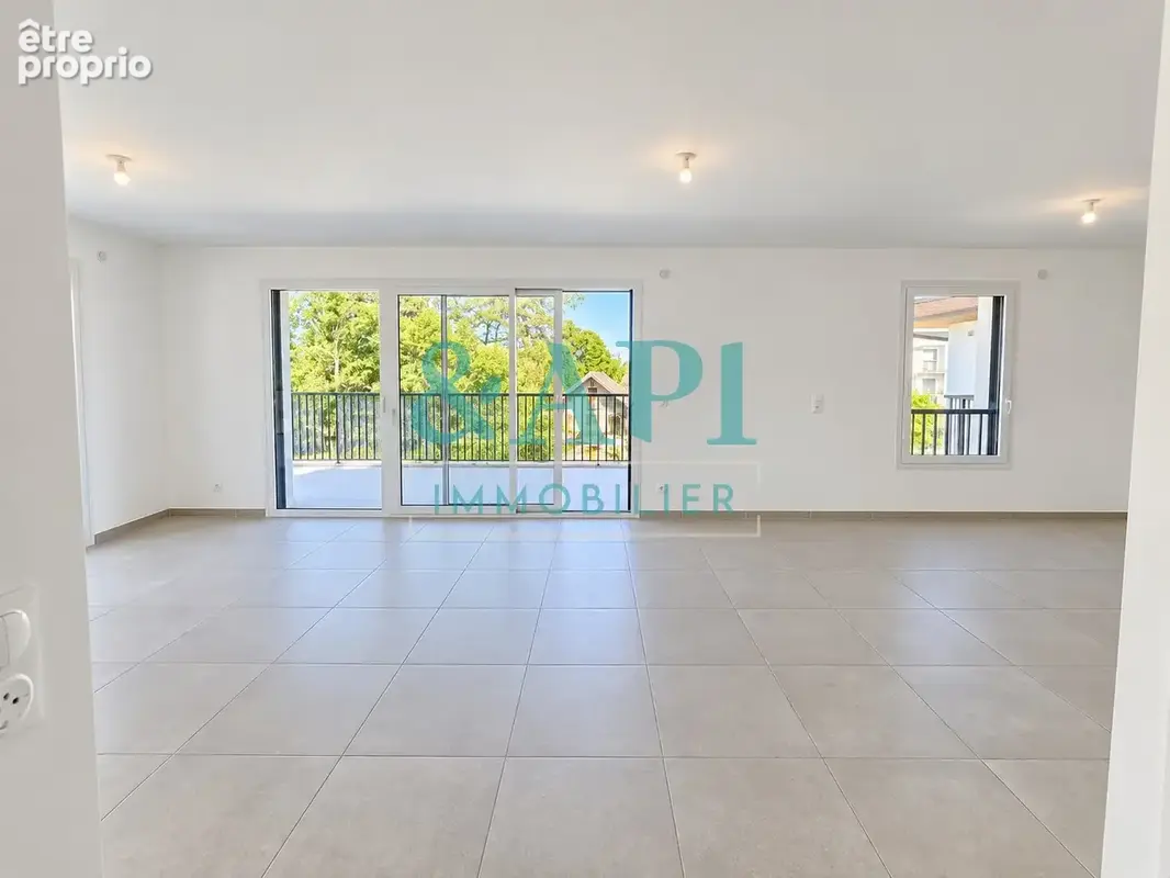 Appartement à EVIAN-LES-BAINS