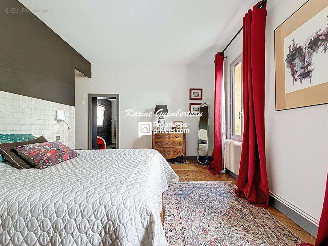 Maison à SAINT-EMILION