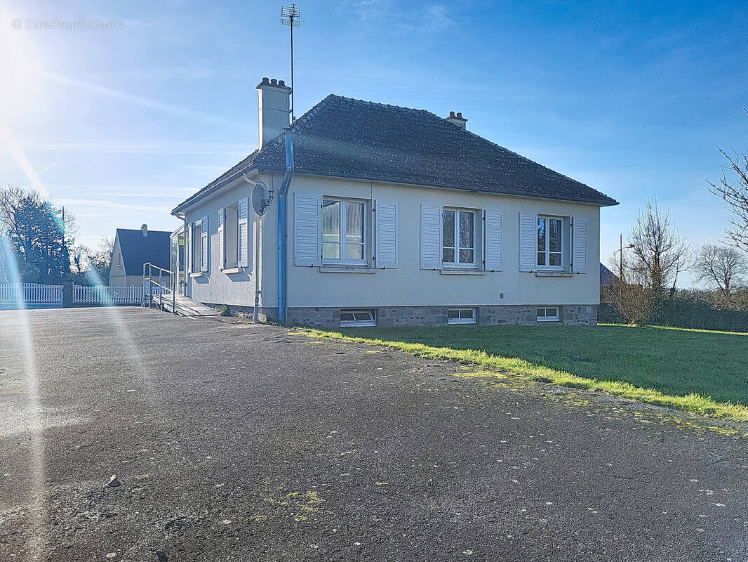 Maison à MONTCHATON