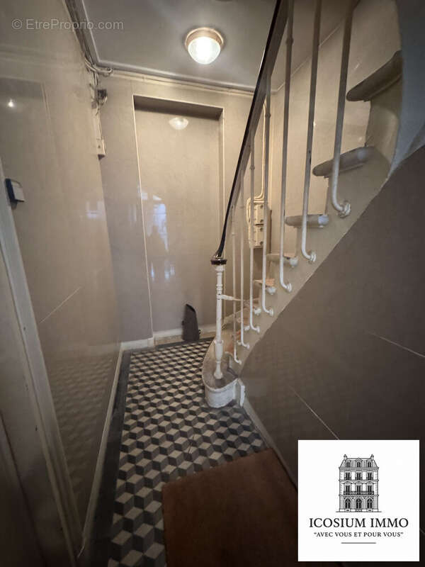 Appartement à PARIS-14E