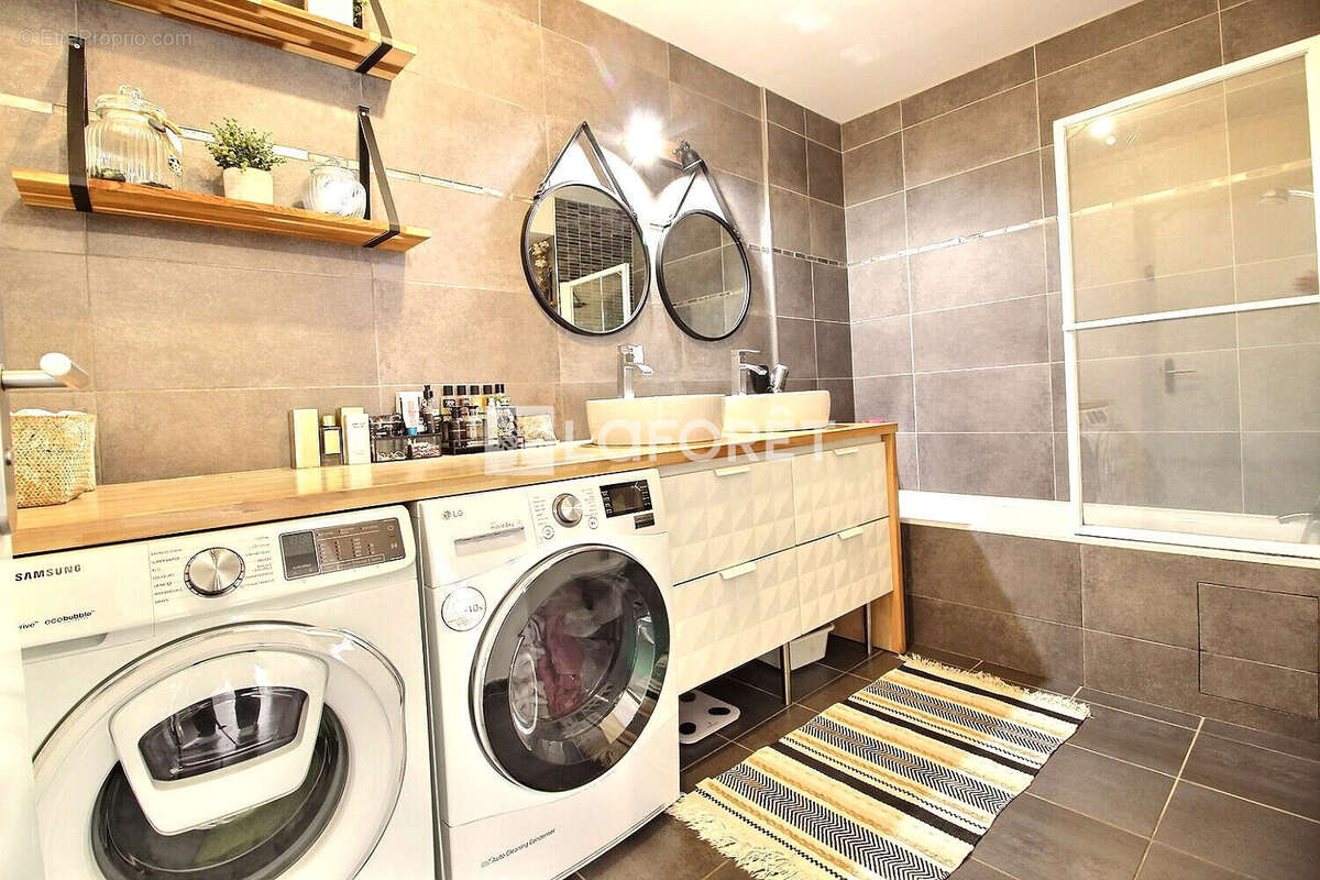 Appartement à GENNEVILLIERS