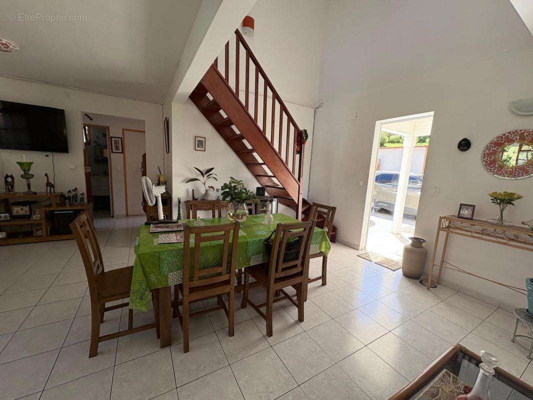 Maison 11 pièces 105 m² à vendre à Petit-Bourg (97170) - photo 6