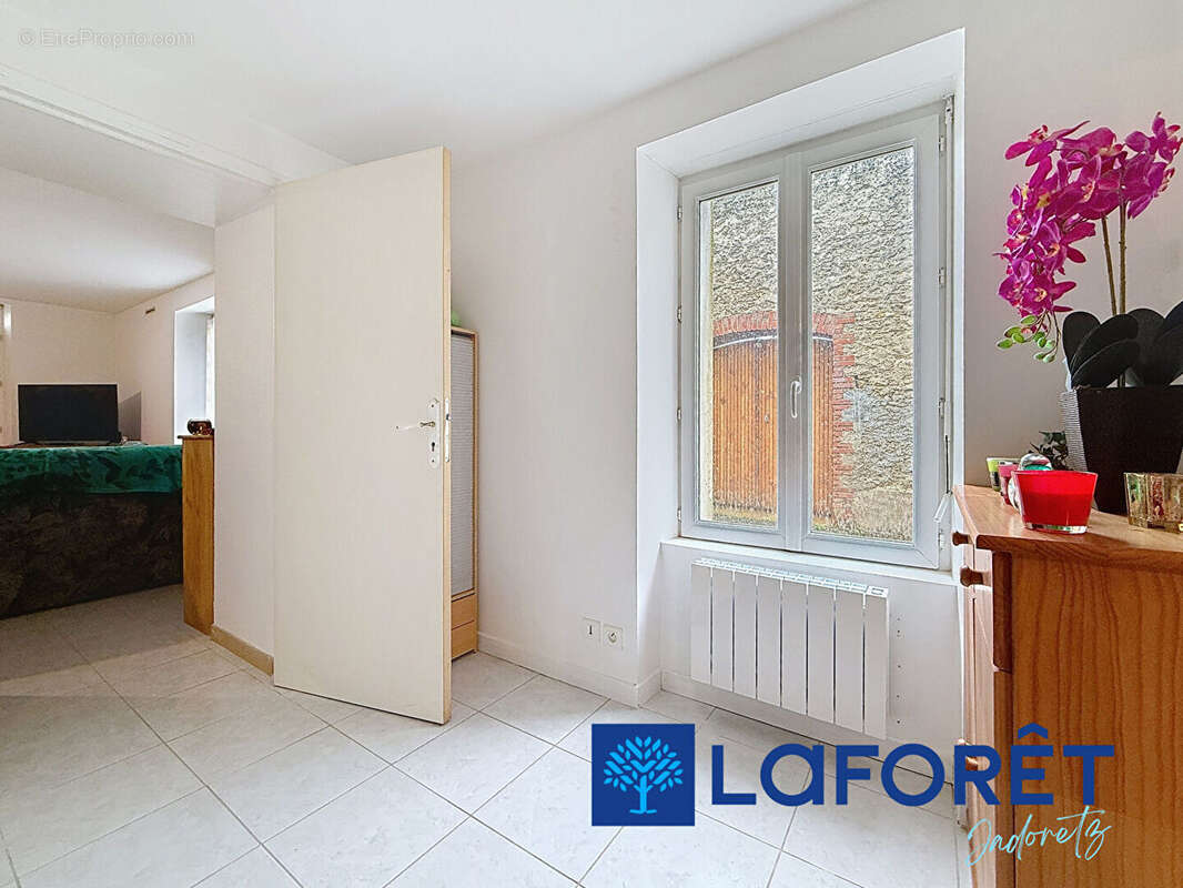 Appartement à CHEMERE
