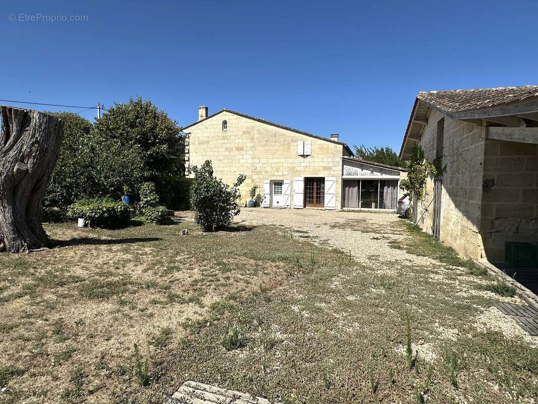 Maison de charme avec piscine aux portes de Libourne et  de Saint-Emilion - photo 12