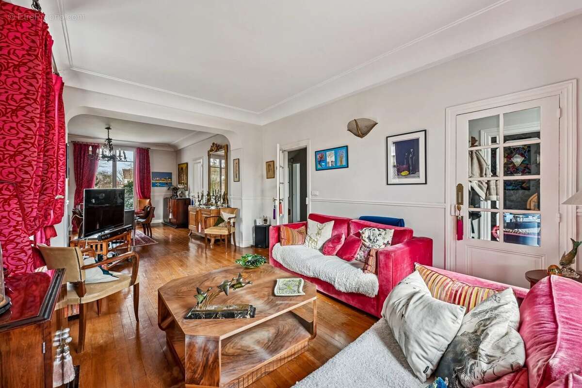 Maison à SAINT-MAUR-DES-FOSSES