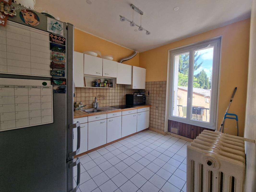 Maison d’environ 100 m², édifiée sur une parcelle de 607 m² et dotée d’un sous-sol total - photo 9