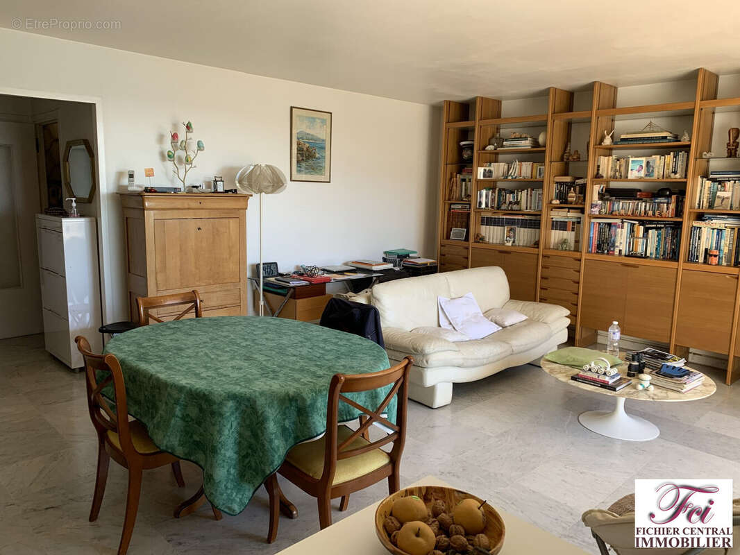 Appartement à ROQUEBRUNE-CAP-MARTIN