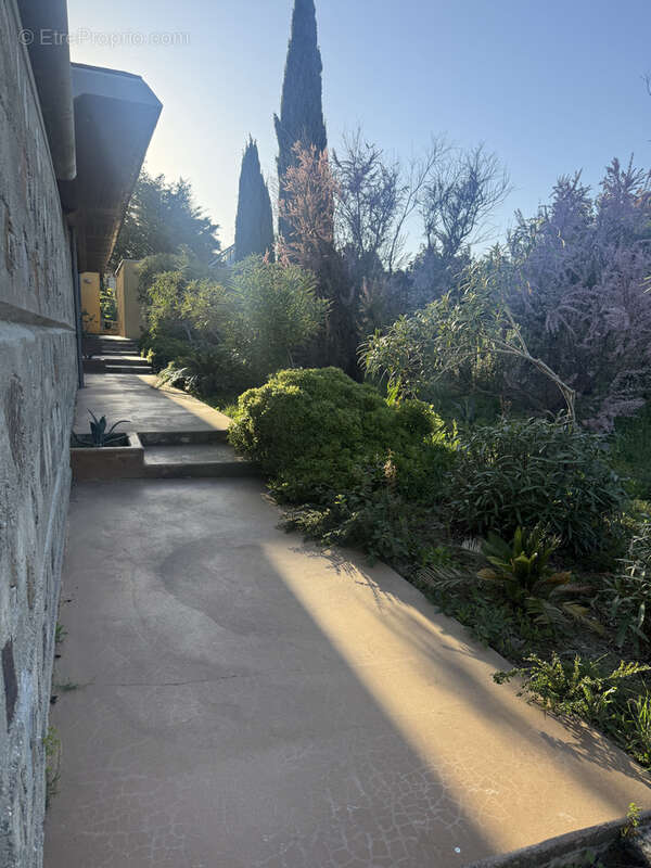 Maison à COUFFOULENS