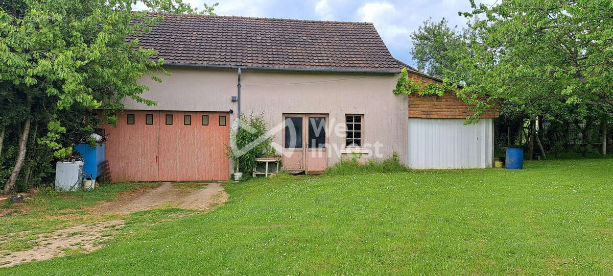 Maison à LIGNIERES-LA-CARELLE