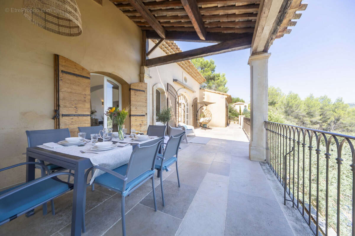 Maison à LE THOLONET