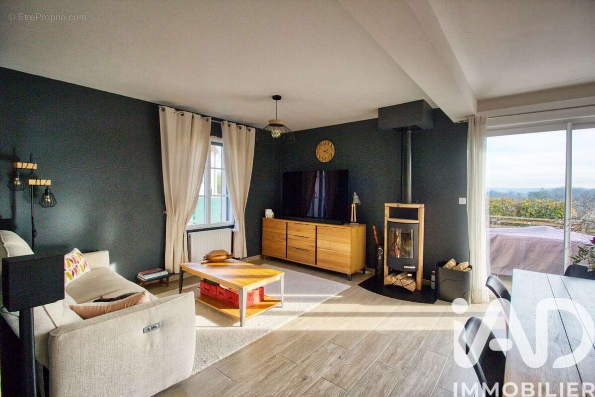 Photo 3 - Maison à VIGNY