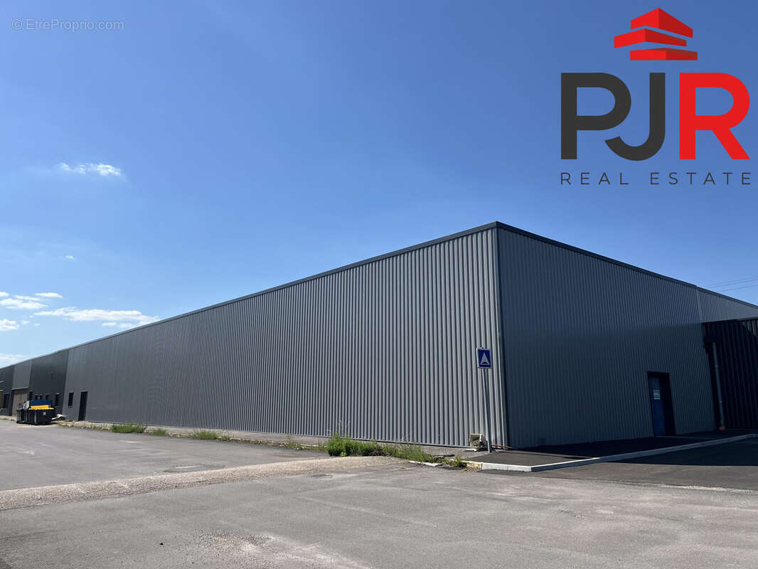 Commerce à GONDREVILLE